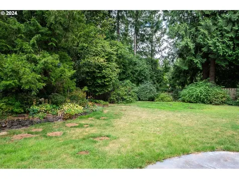 4906 SW 35th Place Portland OR 97221