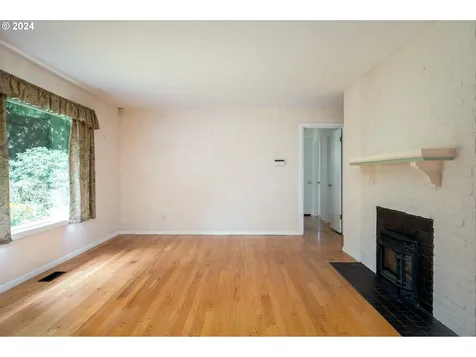 4906 SW 35th Place Portland OR 97221