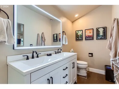 8 Britten Court Lake Oswego OR 97035