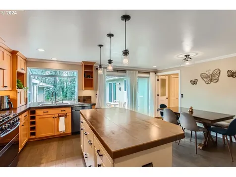 8 Britten Court Lake Oswego OR 97035