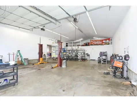 133 S Old Pacific Highway Myrtle Creek OR 97457