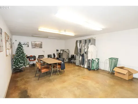 133 S Old Pacific Highway Myrtle Creek OR 97457