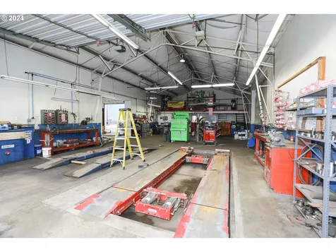 133 S Old Pacific Highway Myrtle Creek OR 97457