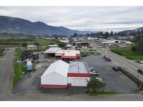 133 S Old Pacific Highway Myrtle Creek OR 97457