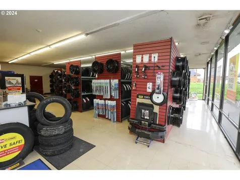 133 S Old Pacific Highway Myrtle Creek OR 97457