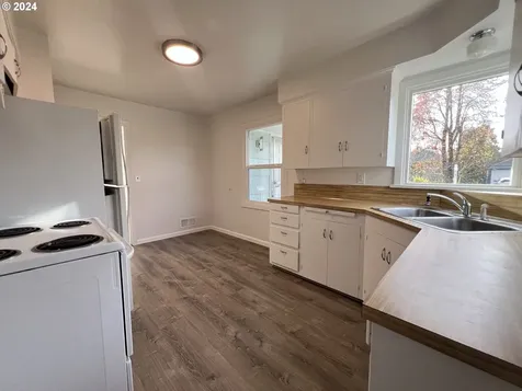 4818 NE 78th Avenue Portland OR 97218