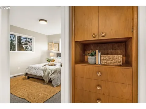 920 SE 84th Avenue Portland OR 97216