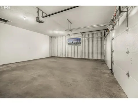 920 SE 84th Avenue Portland OR 97216