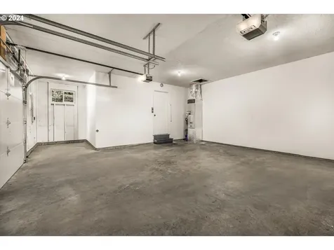 920 SE 84th Avenue Portland OR 97216