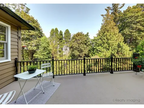 3045 NW Cumberland Road Portland OR 97210