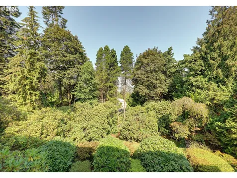 3045 NW Cumberland Road Portland OR 97210