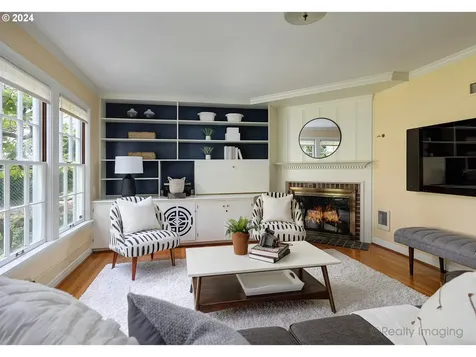 3045 NW Cumberland Road Portland OR 97210