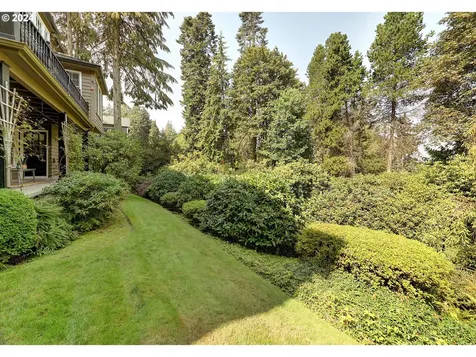 3045 NW Cumberland Road Portland OR 97210