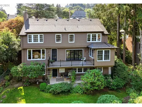 3045 NW Cumberland Road Portland OR 97210