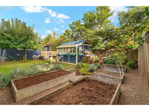 4064 Ne Mallory Avenue Portland OR 97212