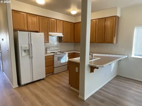 1382 NE Birkshire Court Hillsboro OR 97124