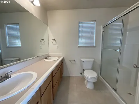 1382 NE Birkshire Court Hillsboro OR 97124