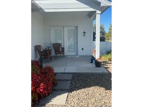 401 Castle Rock Drive Central Point OR 97502