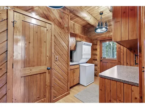 29296 Mctavish Lane Eugene OR 97402