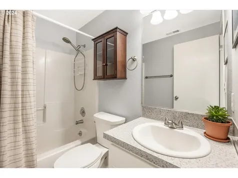 17813 Se 24th Street Vancouver WA 98683