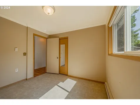 2115 California Avenue Coos Bay OR 97420
