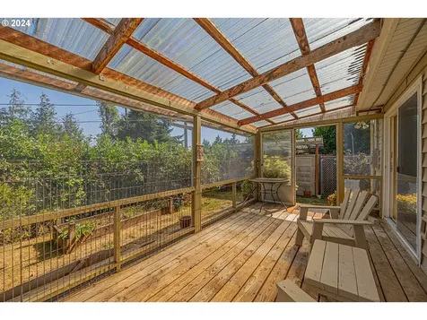 2115 California Avenue Coos Bay OR 97420