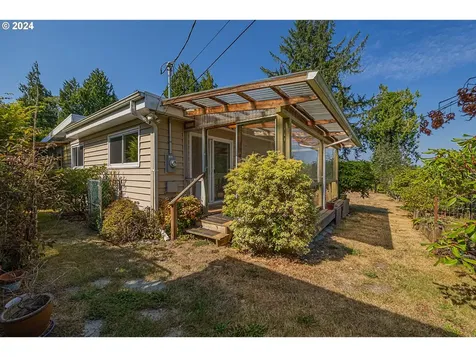 2115 California Avenue Coos Bay OR 97420