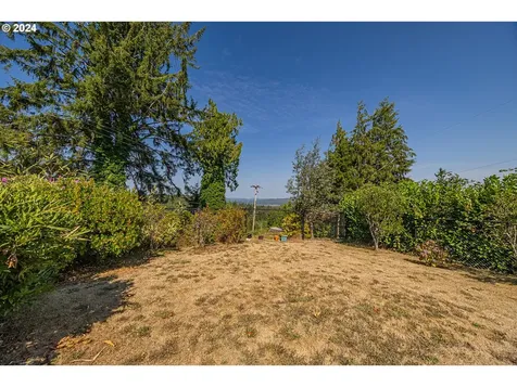 2115 California Avenue Coos Bay OR 97420