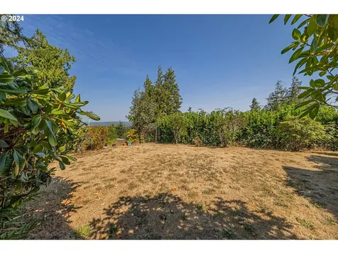 2115 California Avenue Coos Bay OR 97420