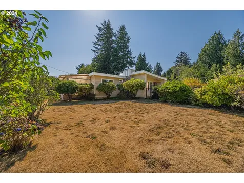 2115 California Avenue Coos Bay OR 97420