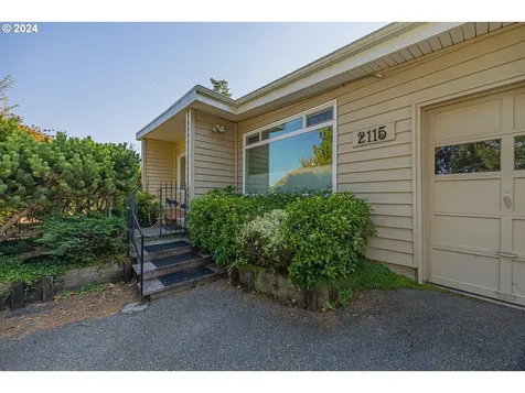 2115 California Avenue Coos Bay OR 97420