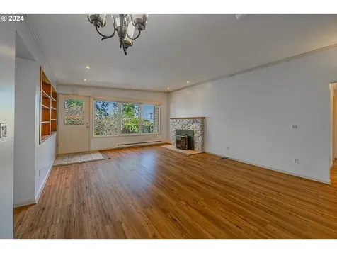 2115 California Avenue Coos Bay OR 97420