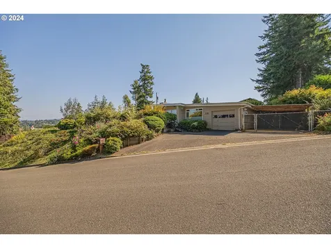 2115 California Avenue Coos Bay OR 97420