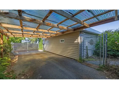 2115 California Avenue Coos Bay OR 97420