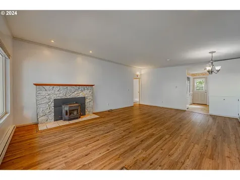 2115 California Avenue Coos Bay OR 97420