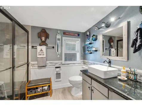 6516 SW Galley Avenue Lincoln City OR 97367