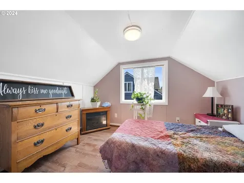 6516 SW Galley Avenue Lincoln City OR 97367