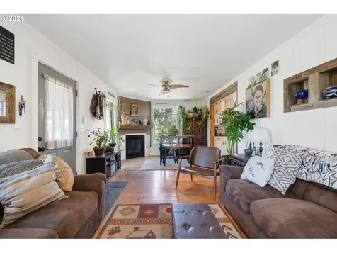6516 SW Galley Avenue Lincoln City OR 97367