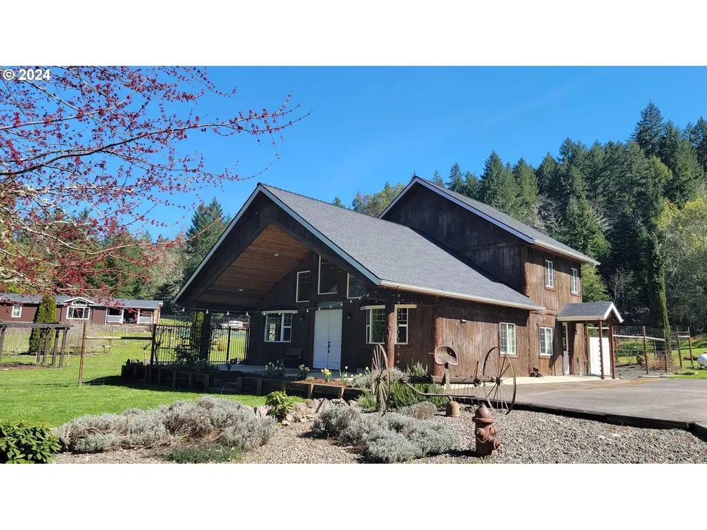 6910 Upper Olalla Road Winston OR 97496