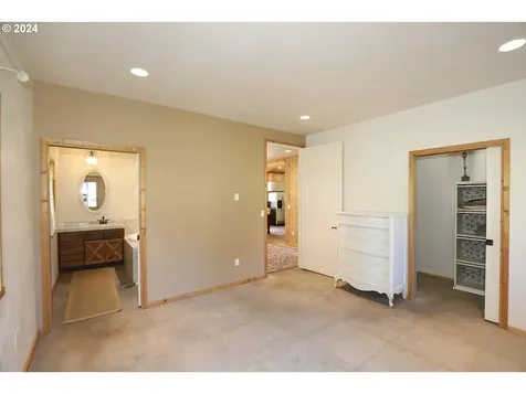 6910 Upper Olalla Road Winston OR 97496