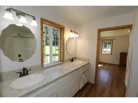 6910 Upper Olalla Road Winston OR 97496