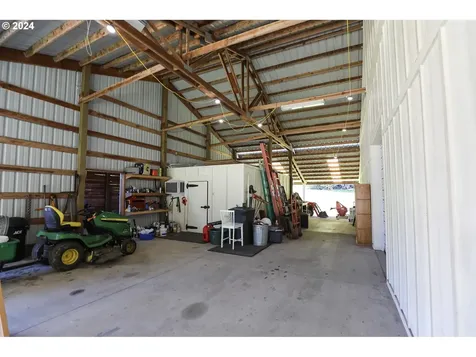 6910 Upper Olalla Road Winston OR 97496
