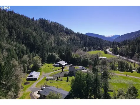 6910 Upper Olalla Road Winston OR 97496
