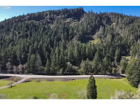 6910 Upper Olalla Road Winston OR 97496