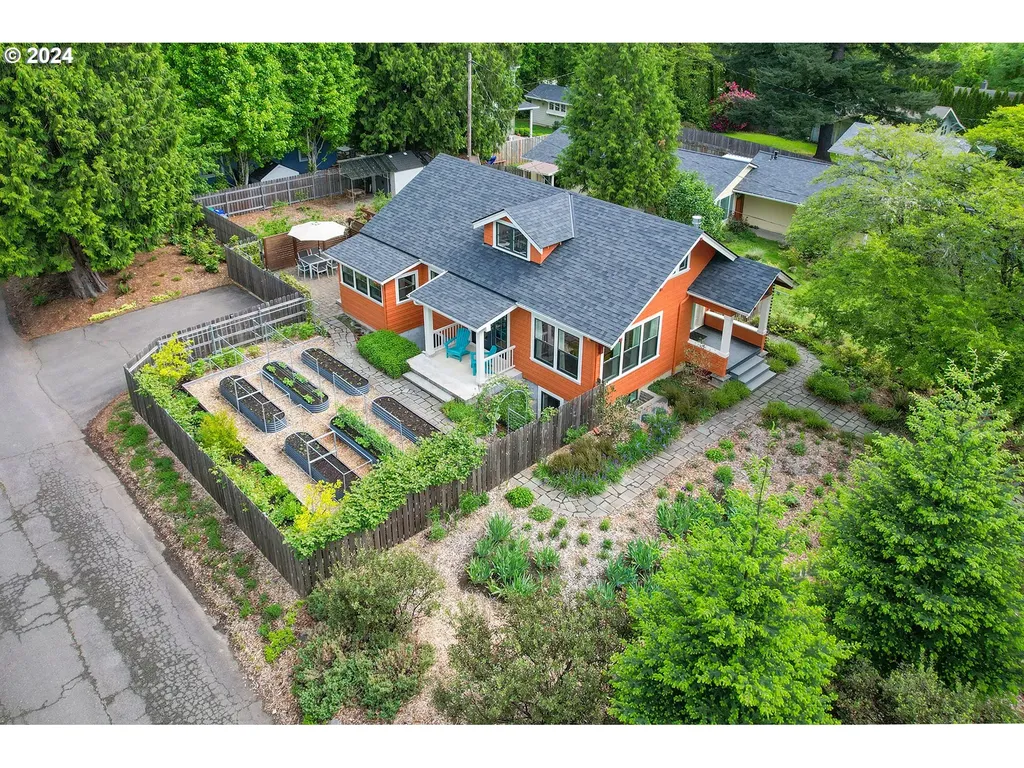 3211 Se Tacoma Street Portland OR 97202