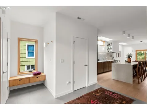 6741 Se Kelly Street Portland OR 97206