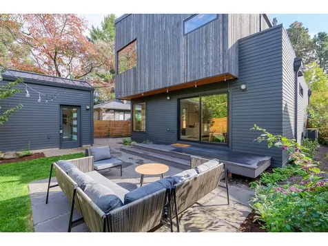 6741 Se Kelly Street Portland OR 97206