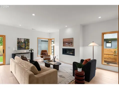 6741 Se Kelly Street Portland OR 97206