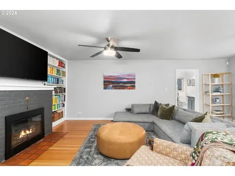 2510 SW Hume Court Portland OR 97219