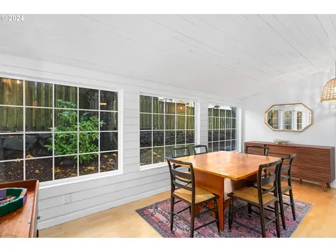 2510 SW Hume Court Portland OR 97219